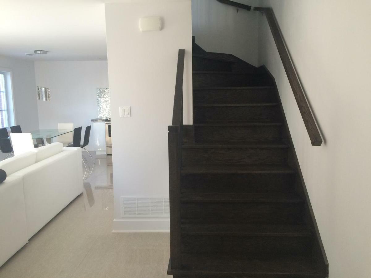Luxury Two Story Villa Unit A Laval Buitenkant foto