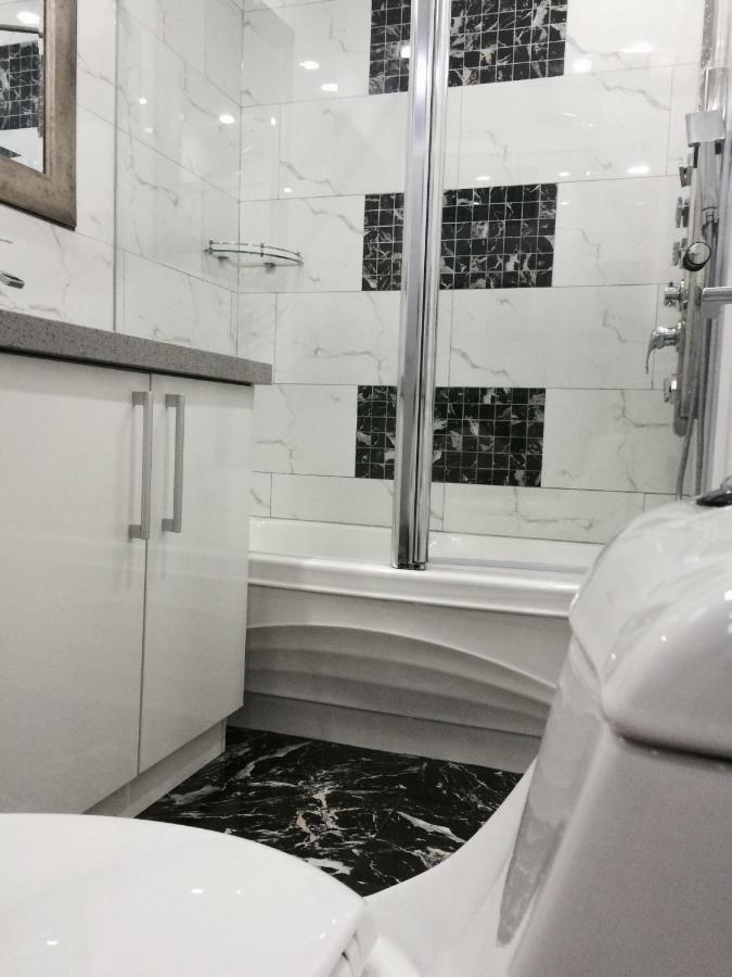 Luxury Two Story Villa Unit A Laval Buitenkant foto
