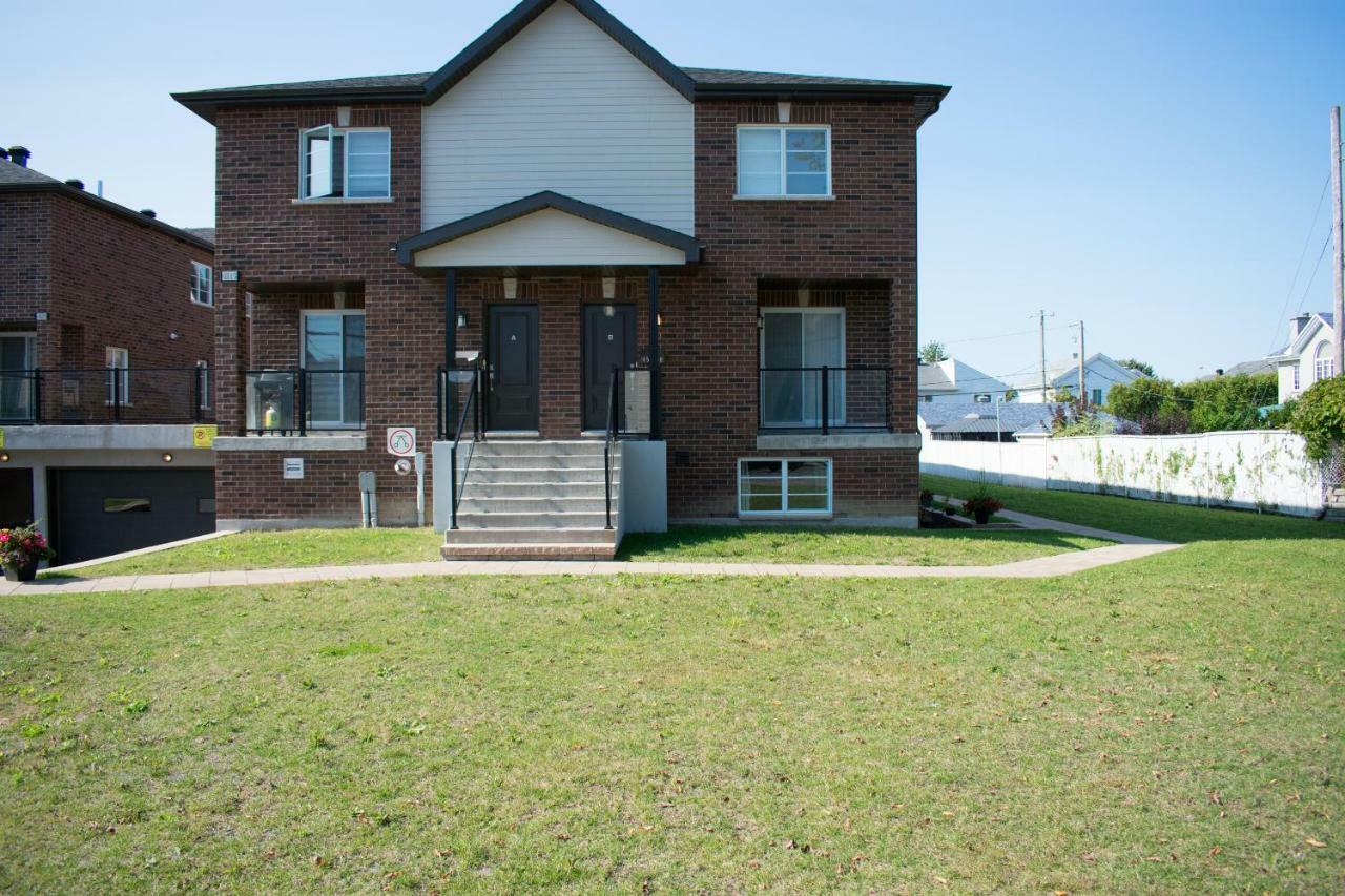 Luxury Two Story Villa Unit A Laval Buitenkant foto